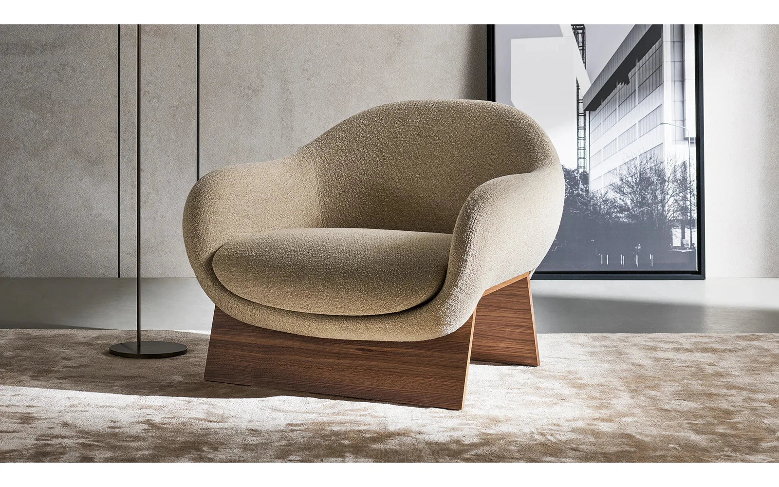 Olos Armchair