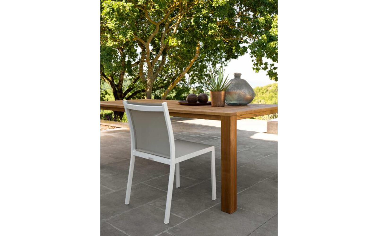 Ebi Dining Table