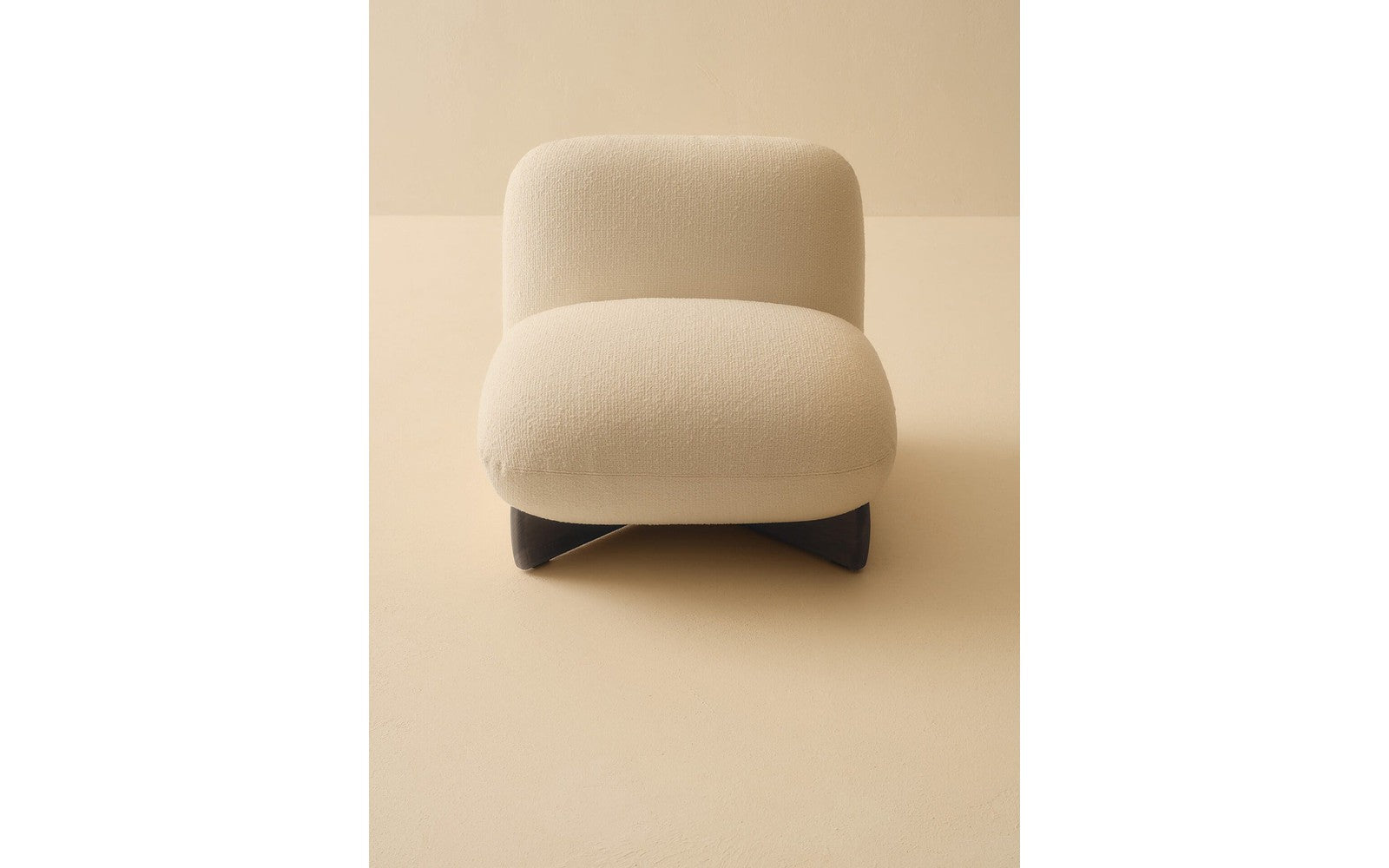 Hasu Armchair