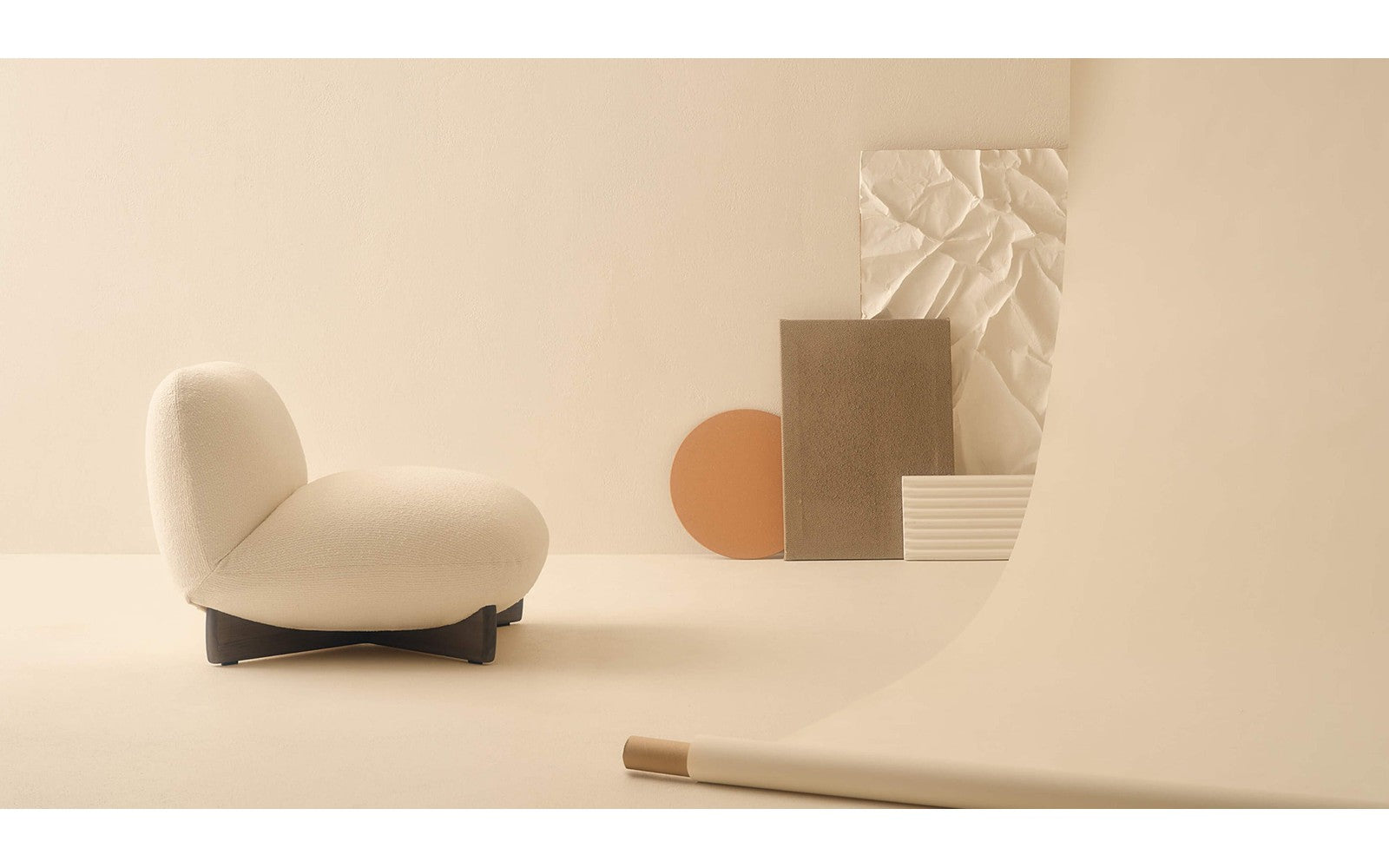 Hasu Armchair