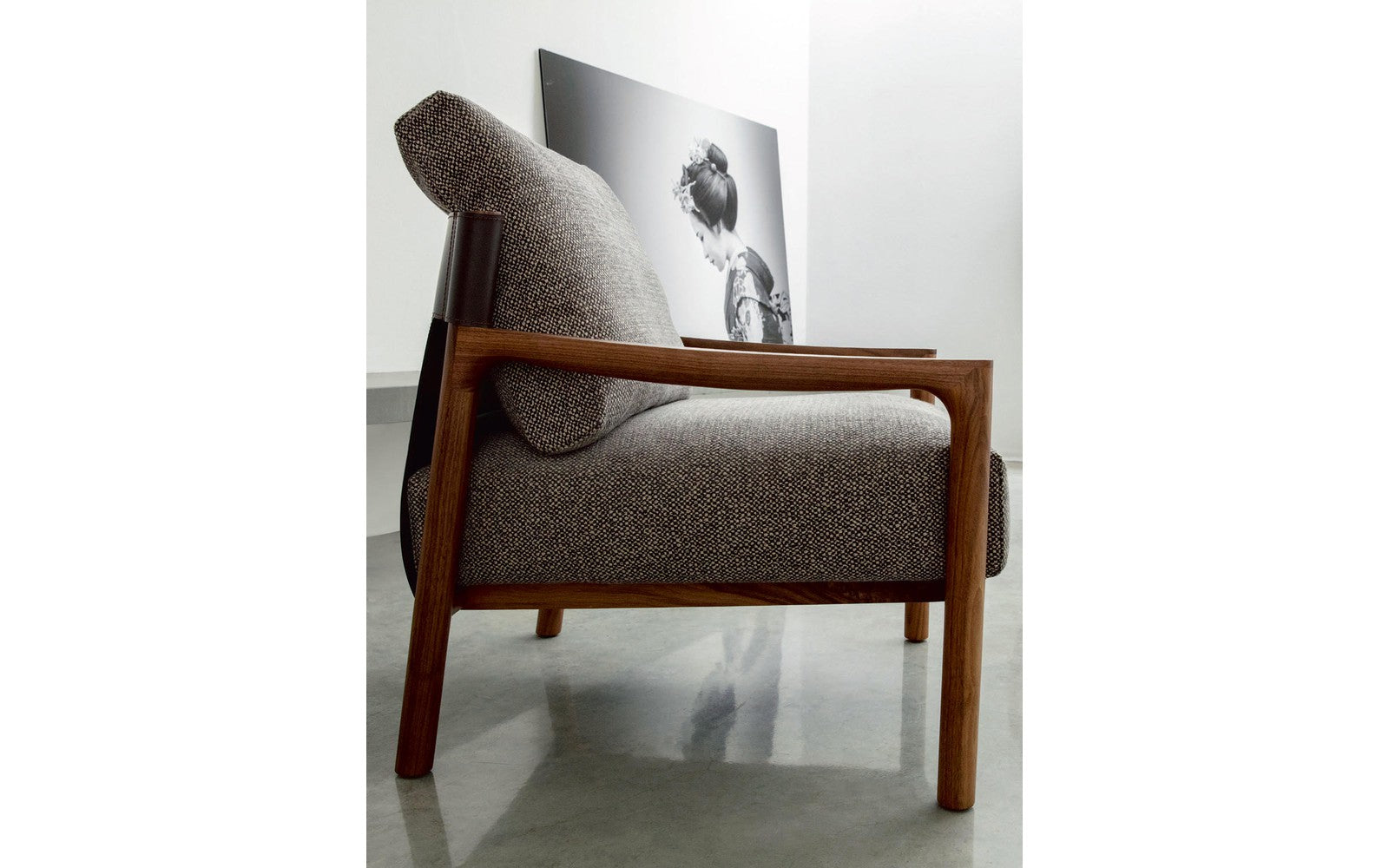 Vera Armchair